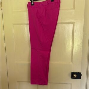 Crown & Ivy Pink Ankle Cropped Pants
